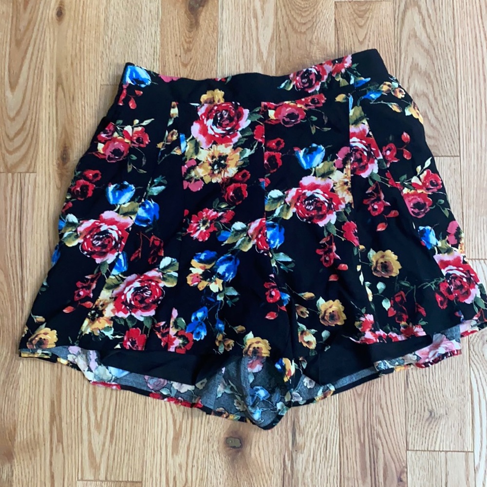 Torrid floral shorts